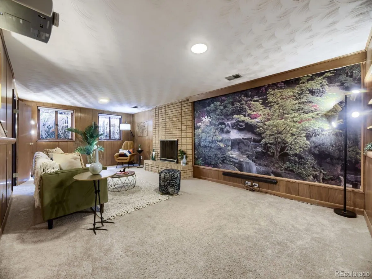 3326 S Verbena Court Denver CO 80231 MLS #REC8150154 04162026192541 1200 23