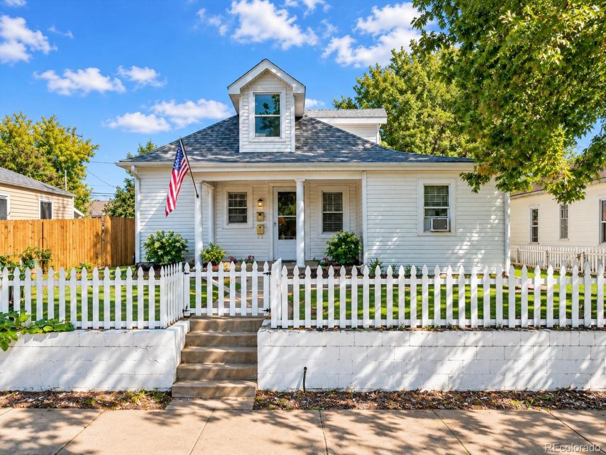 4022 S Acoma Street Englewood CO 80110 | MLS #REC8156592 MLS #REC8156592 image #0