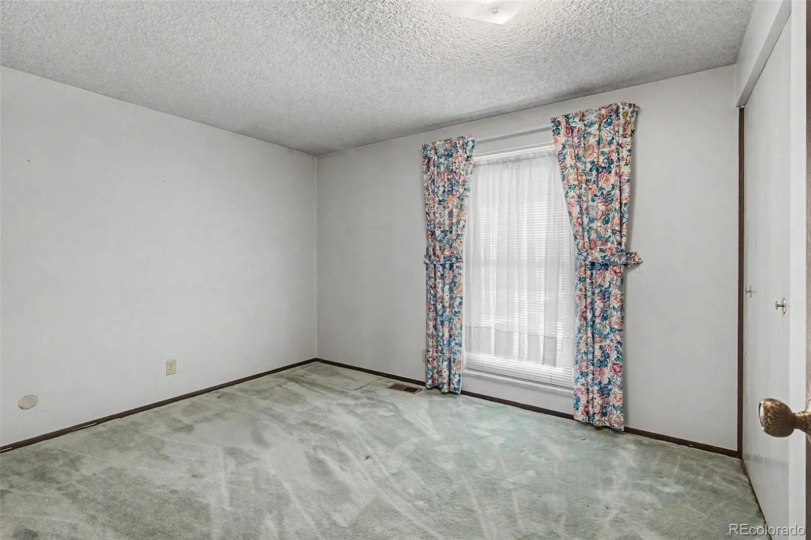 04012026120547 1600 15