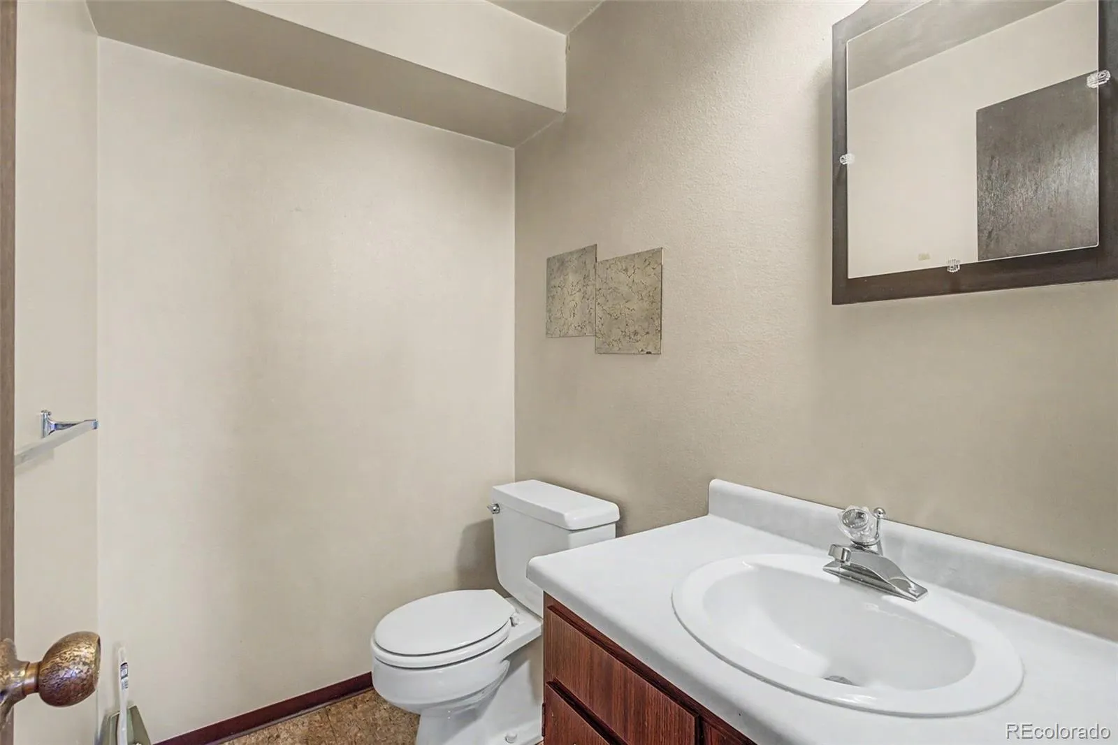 04012026120547 1600 25