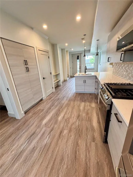 405 Harrison Street #1 Denver CO 80206 | MLS #REC8159756 09222026083357 800 4