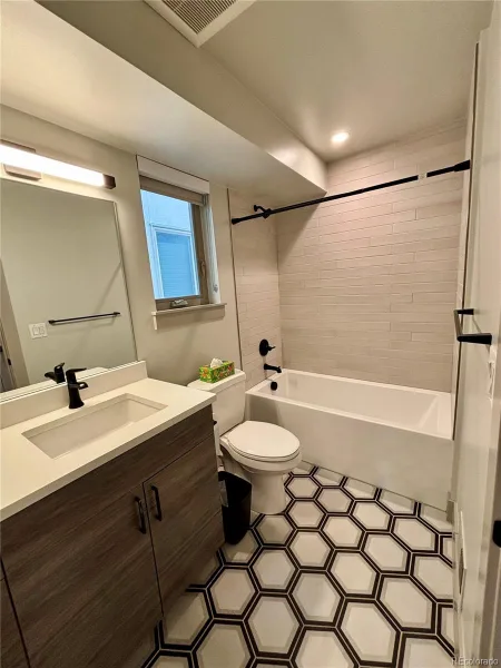 405 Harrison Street #1 Denver CO 80206 | MLS #REC8159756 09222026083357 800 9