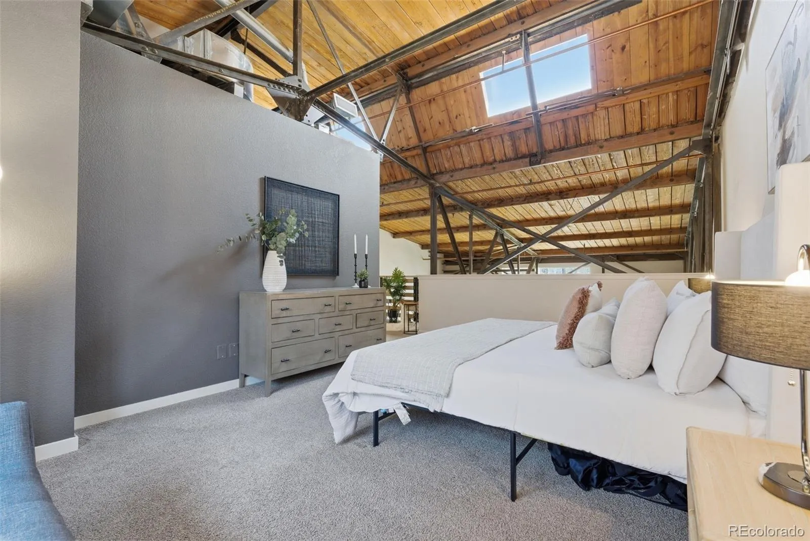 04142026143411 1600 16