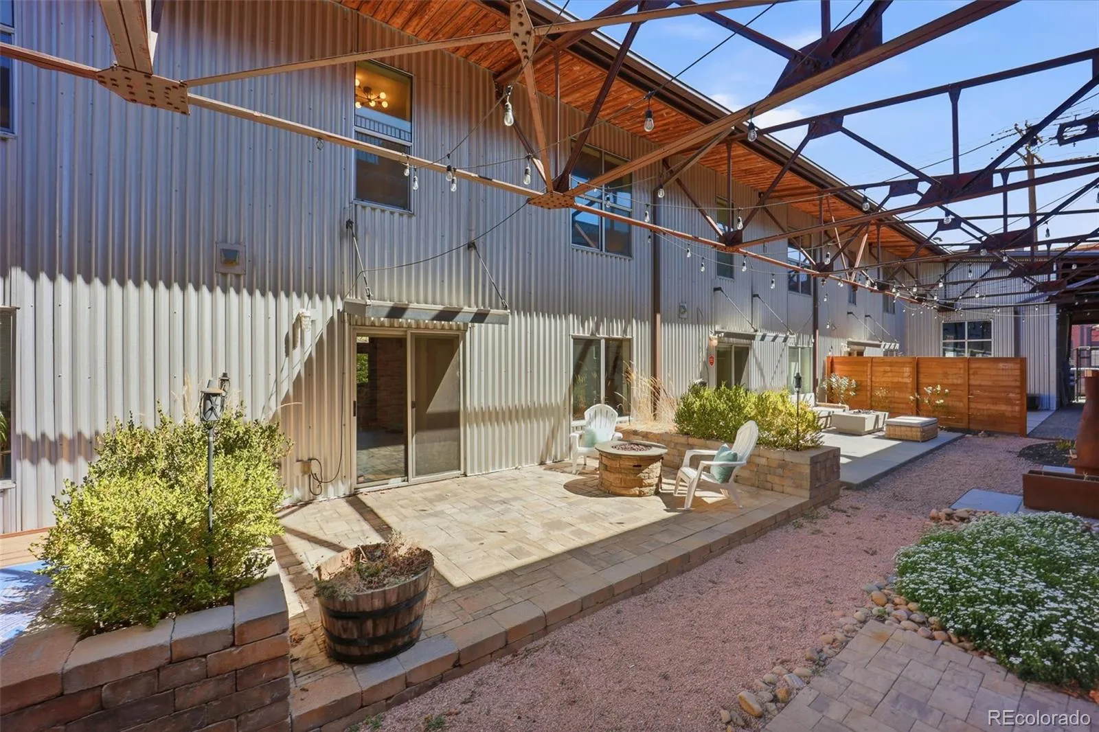 04142026143411 1600 21