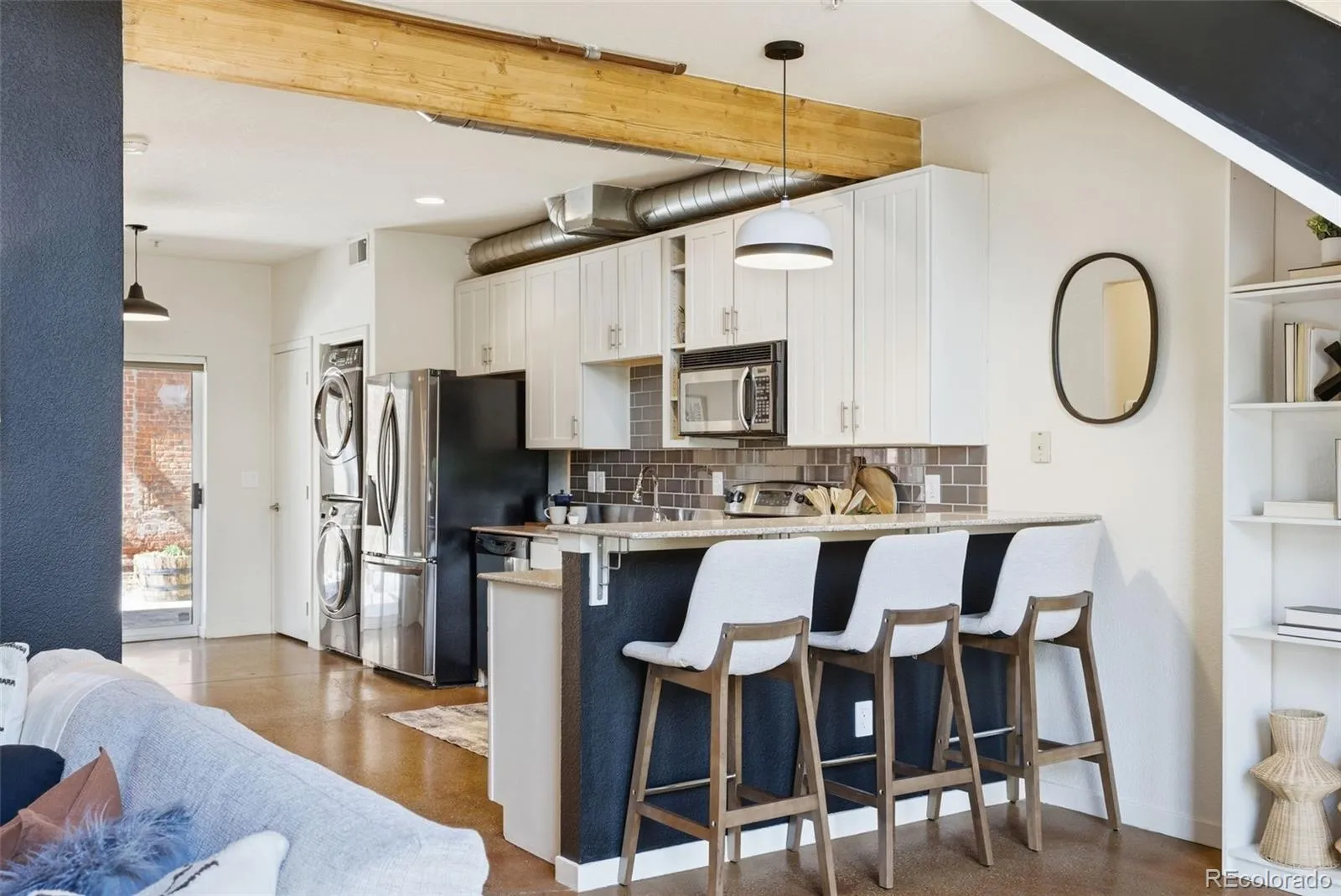 04142026143411 1600 8