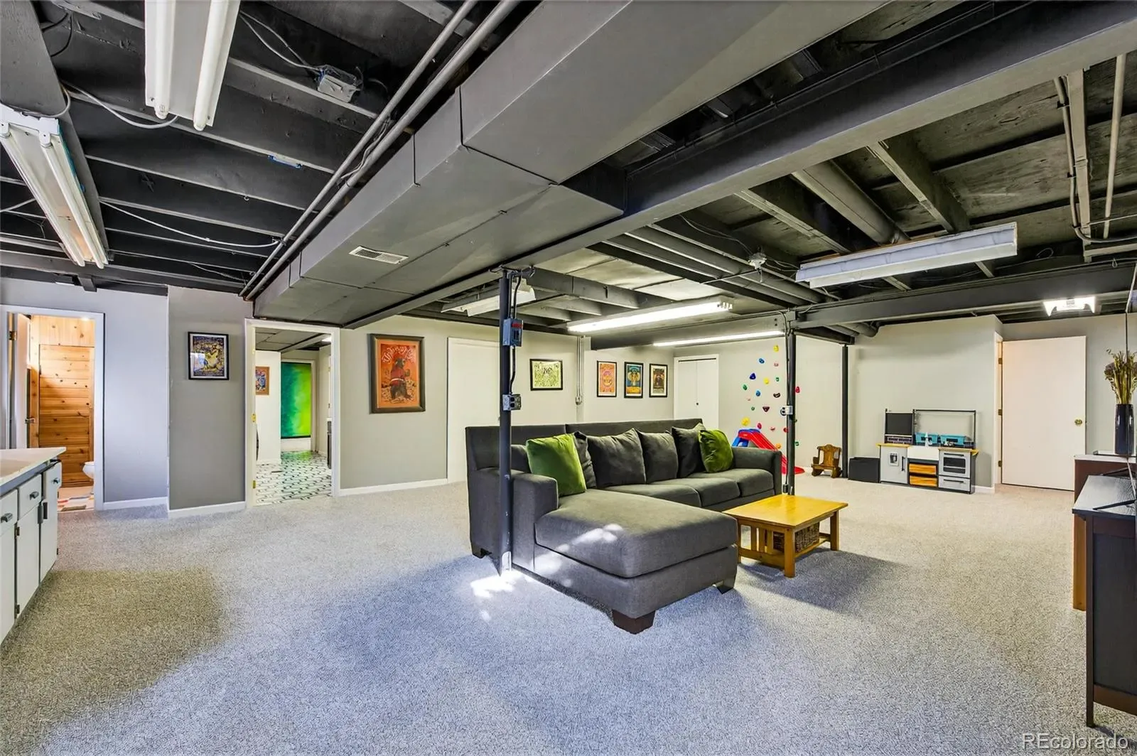 03272026234049 1600 21