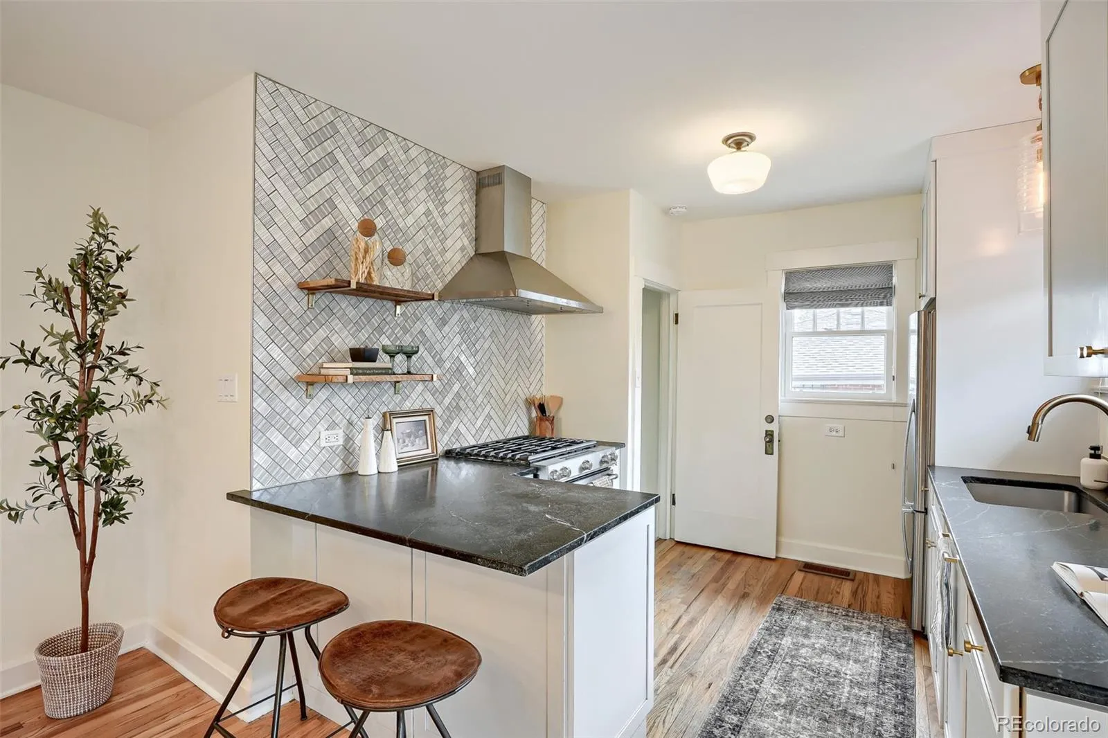 04162026003653 1600 8