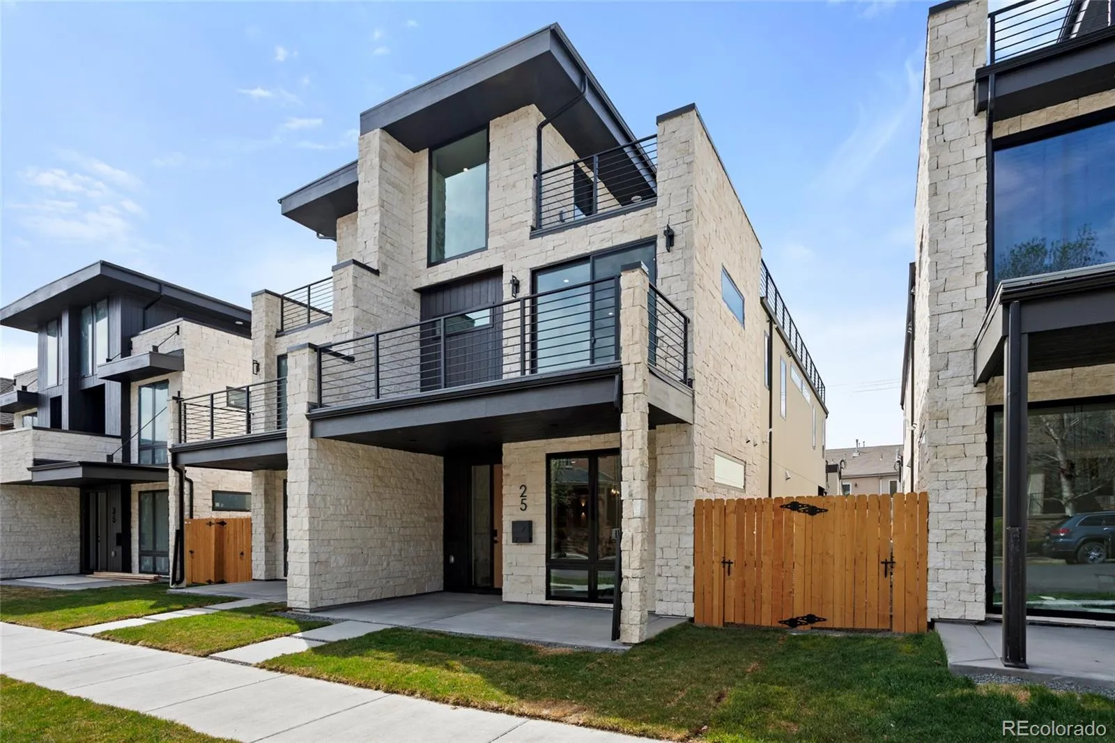 04042026232416 1600 1