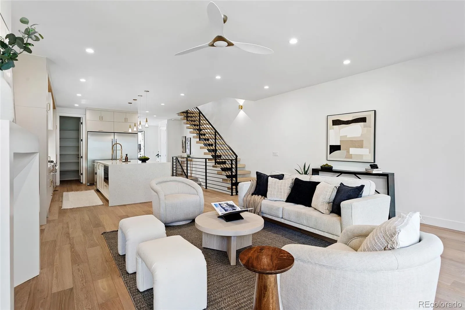 04042026232416 1600 10