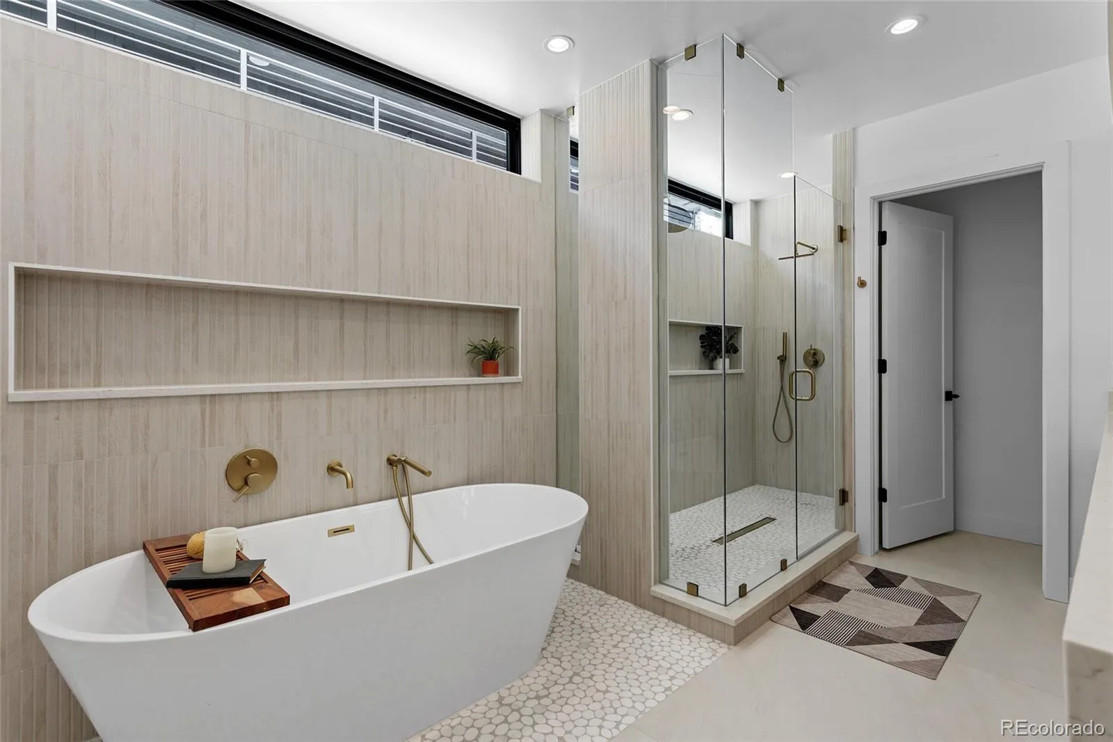 04042026232416 1600 17