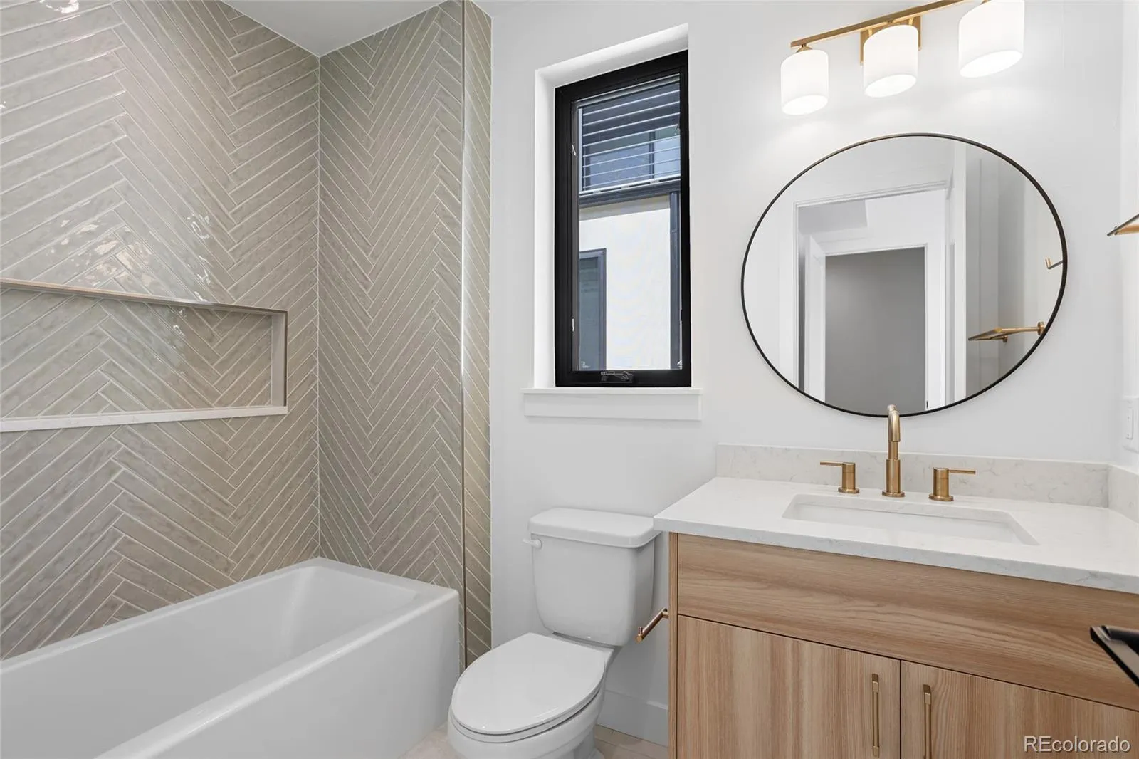 04042026232416 1600 26