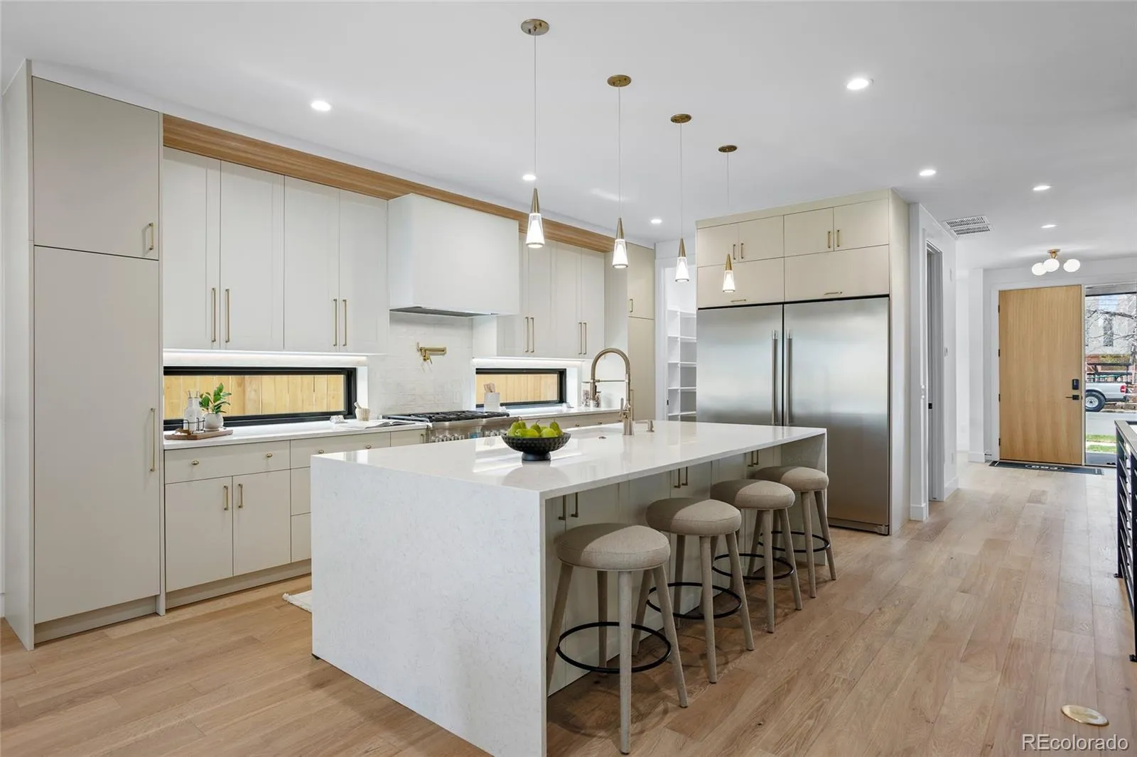 04042026232416 1600 3