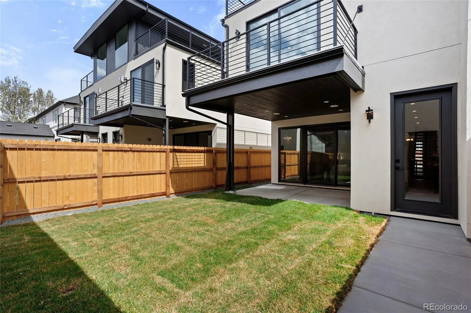 04042026232416 1600 40