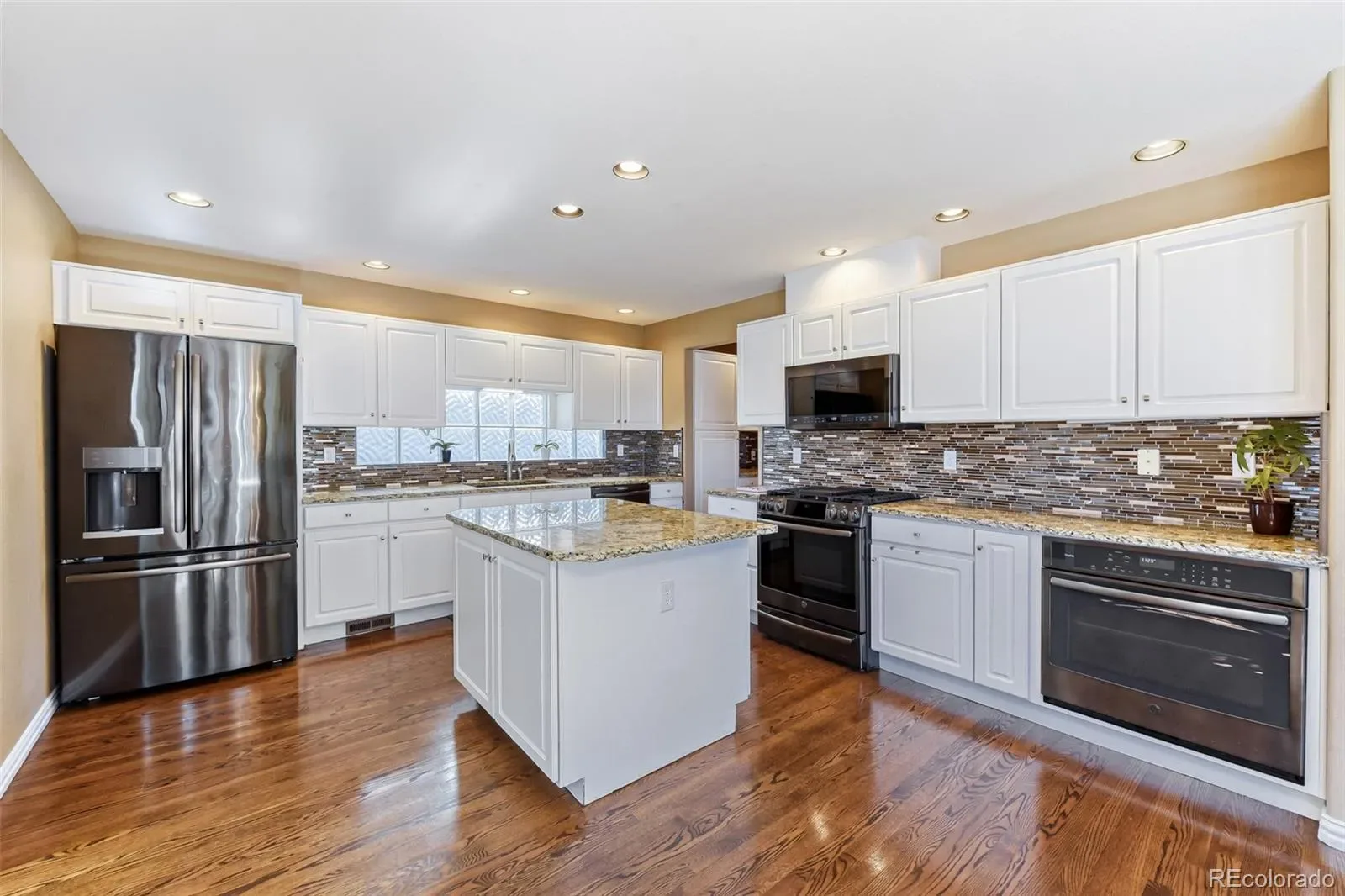 03102026200033 1600 3