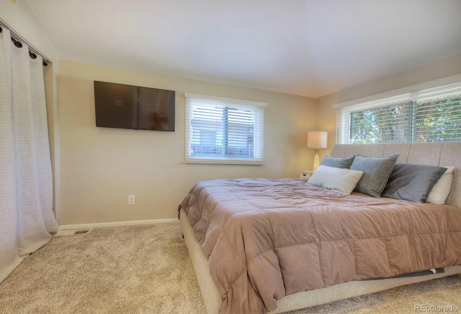 5656 S Elmwood Street Littleton CO 80120 | MLS #REC8178647 07232026191820 1600 17