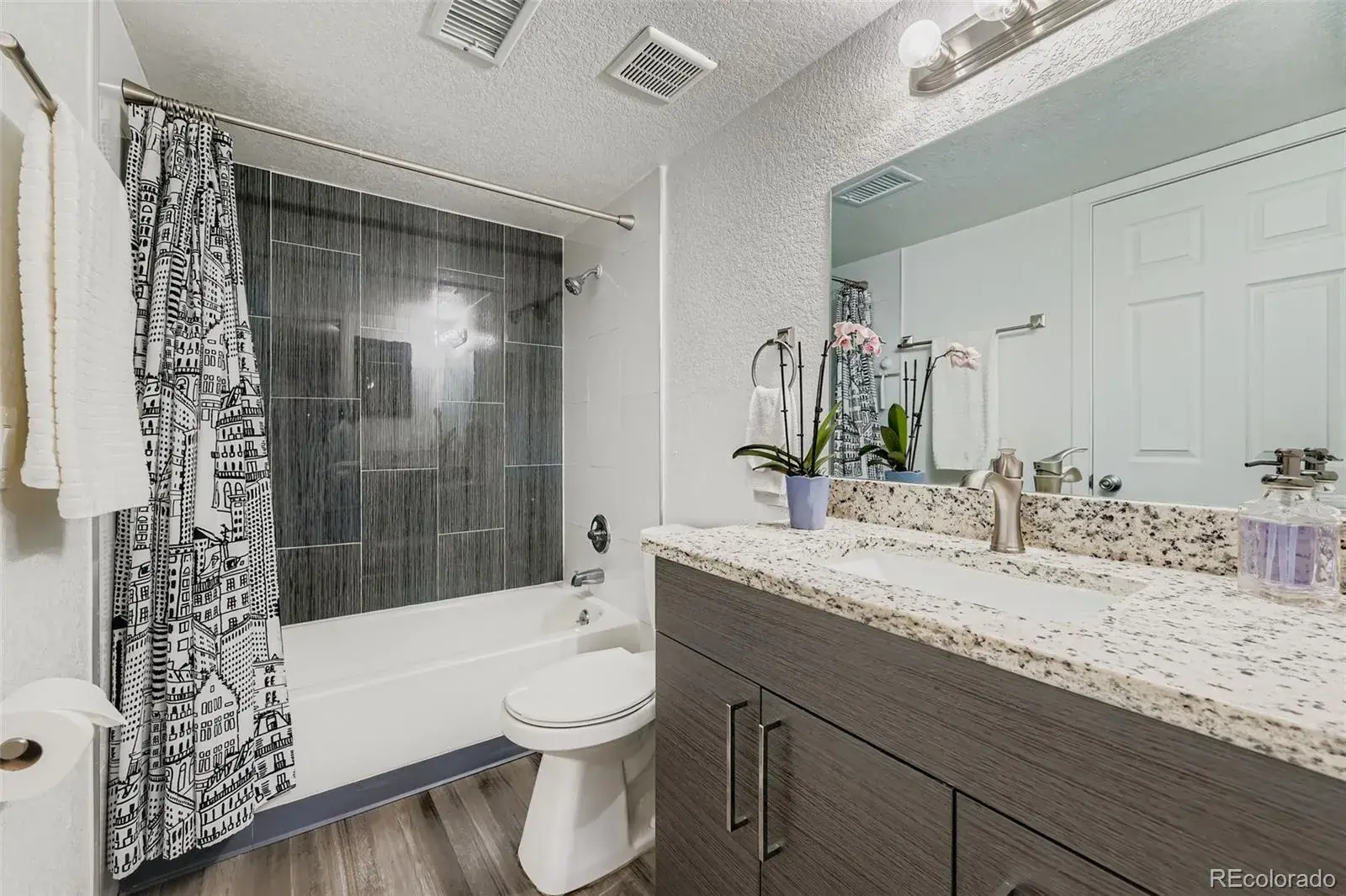17652 E Loyola Drive #2031R Aurora CO 80013 MLS #REC8179861 09262025043805 1600 7