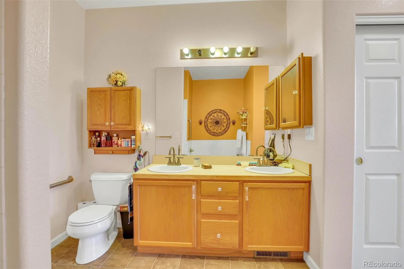 15555 E 40th Avenue #7 Denver CO 80239 | MLS #REC8181724 08042026124239 1600 13