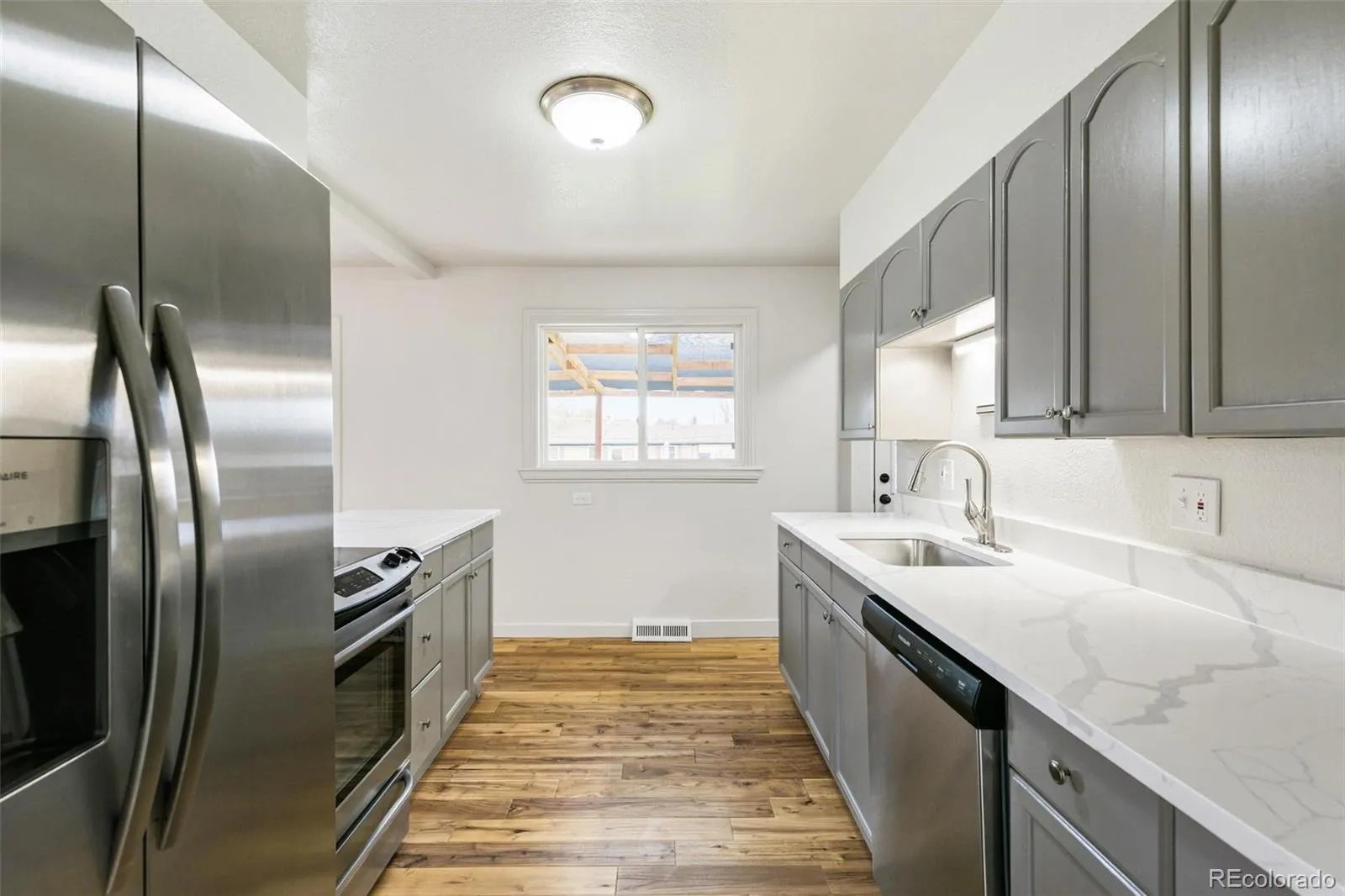 5494 S Knox Court Littleton CO 80123 MLS #REC8182512 05092026192238 1600 10