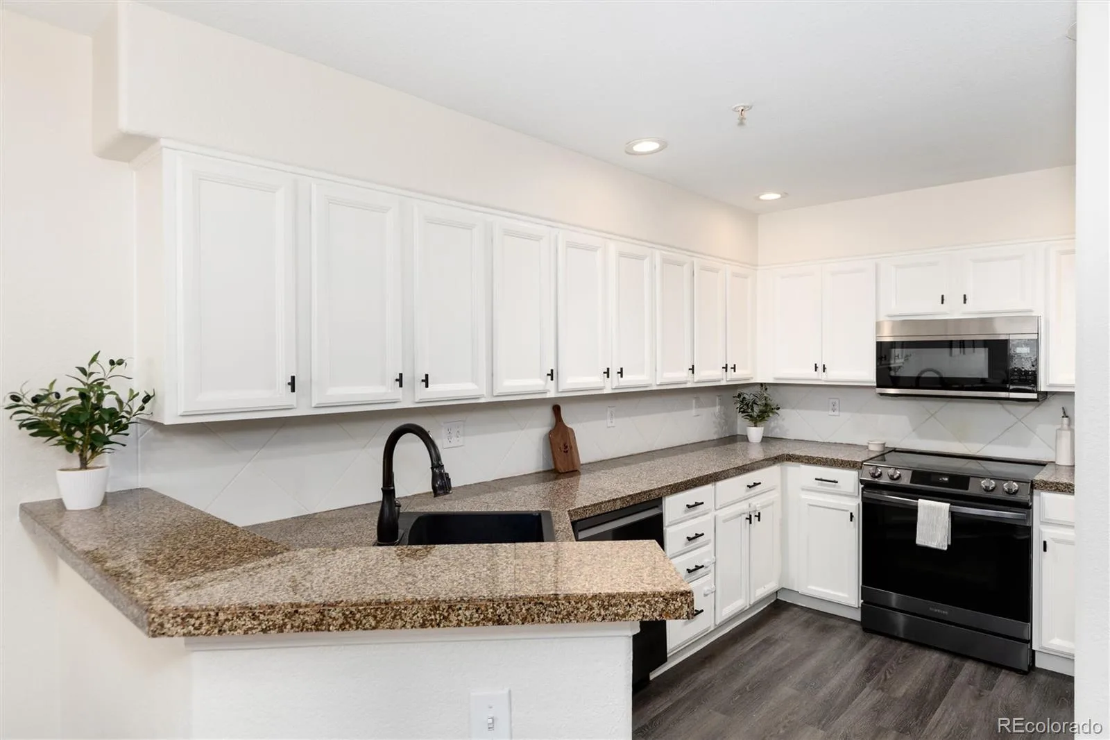 2423 Cutters Circle #102 Castle Rock CO 80108 | MLS #REC8183461 08282026144936 1600 12