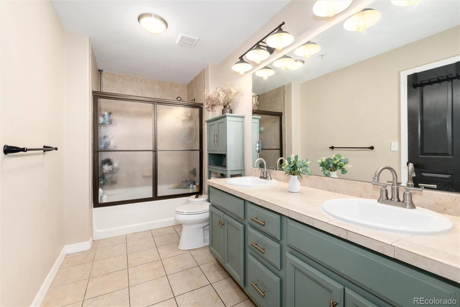 2423 Cutters Circle #102 Castle Rock CO 80108 | MLS #REC8183461 08282026144936 1600 20