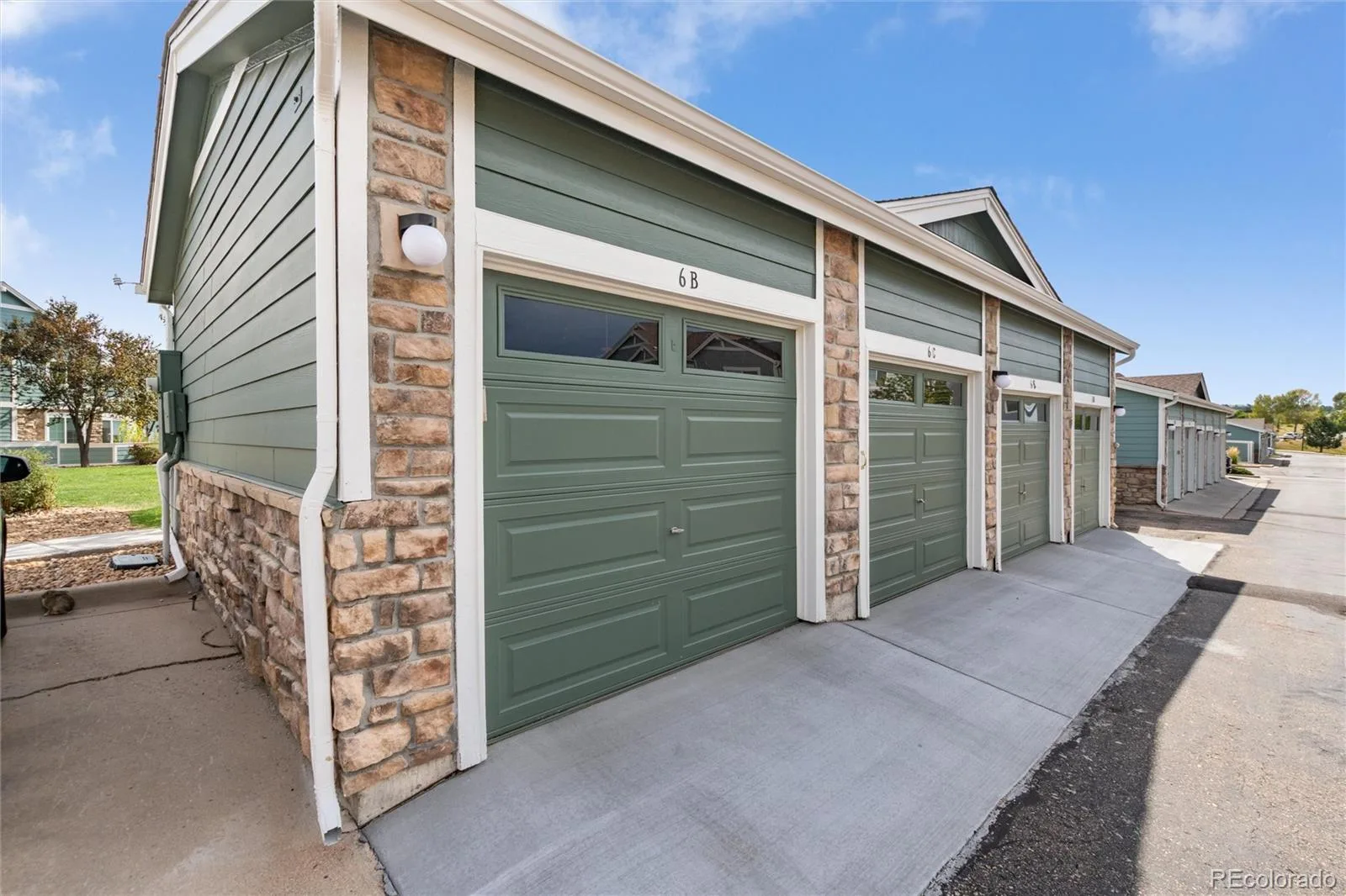 2423 Cutters Circle #102 Castle Rock CO 80108 | MLS #REC8183461 08282026144936 1600 29
