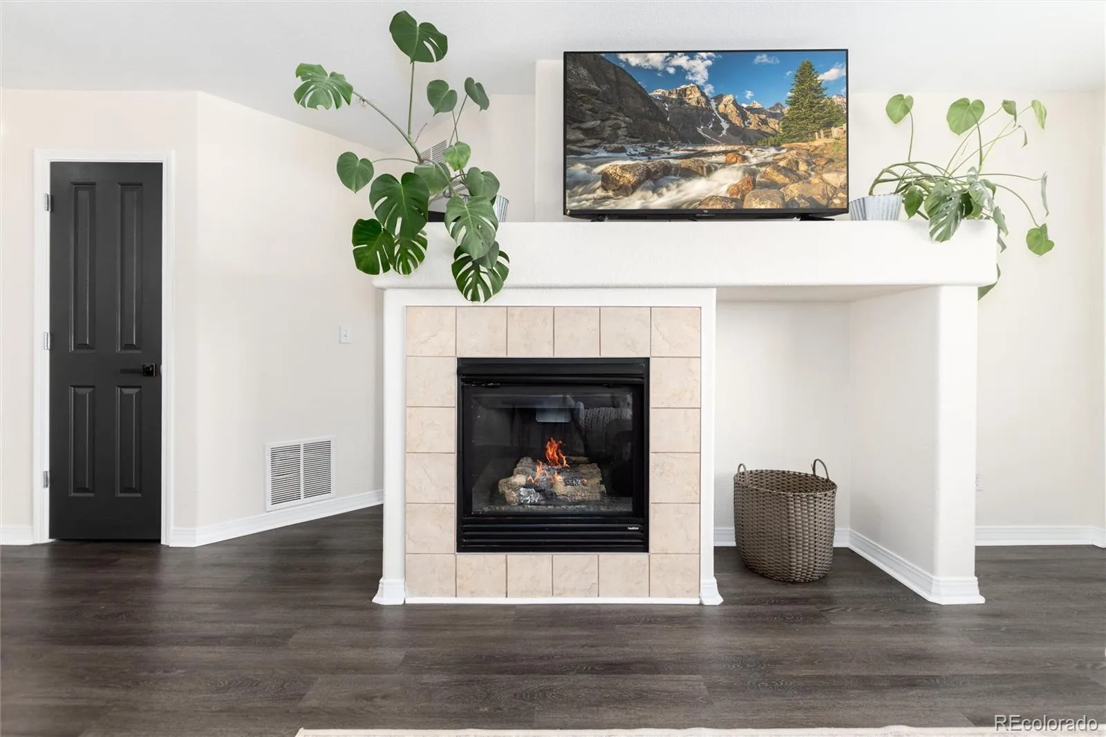 2423 Cutters Circle #102 Castle Rock CO 80108 | MLS #REC8183461 08282026144936 1600 7