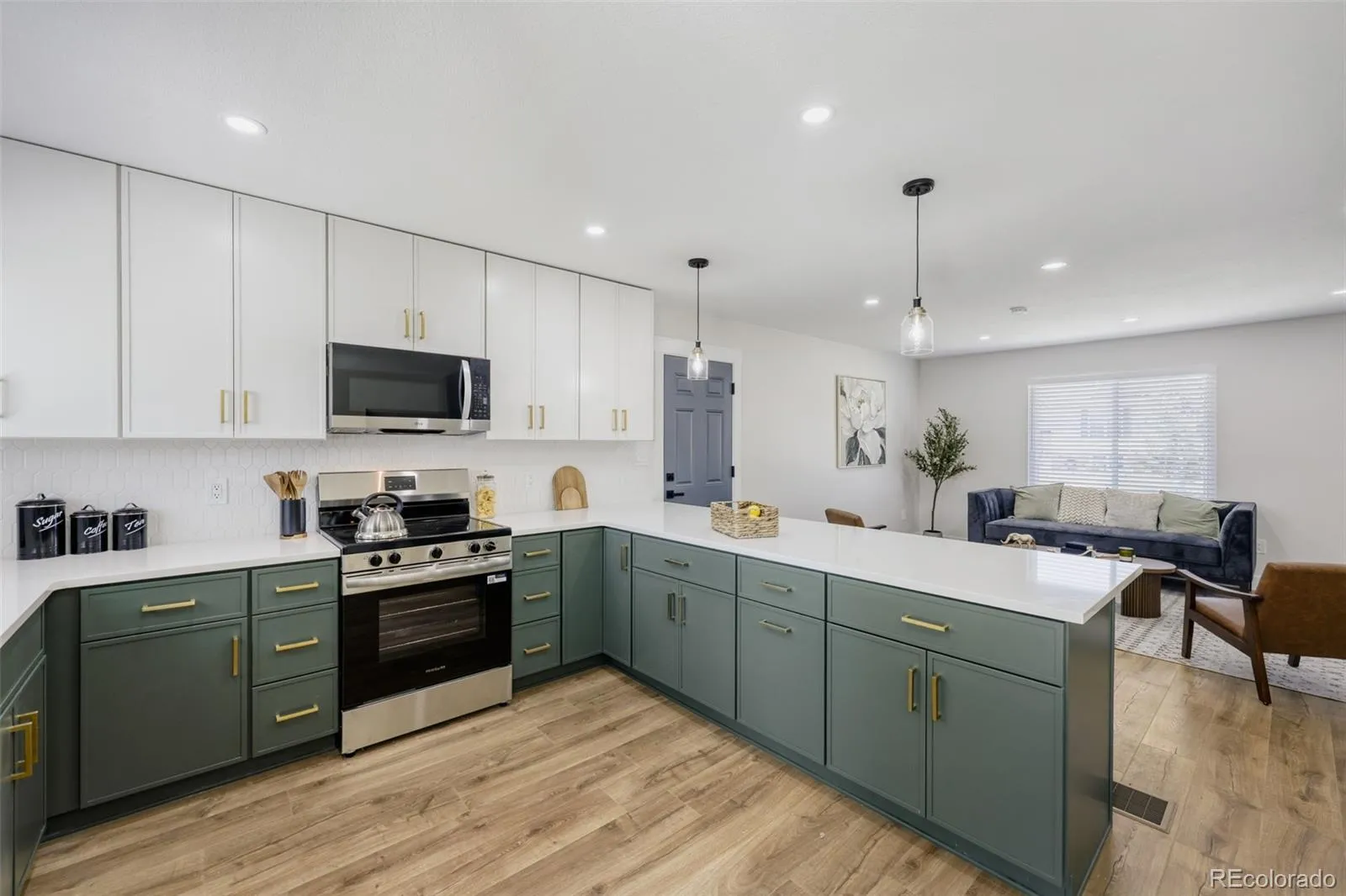 2710 W 101st Place Denver CO 80260 MLS #REC8183989 05182026192602 1600 10