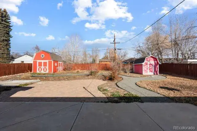 12282025163307 640 32