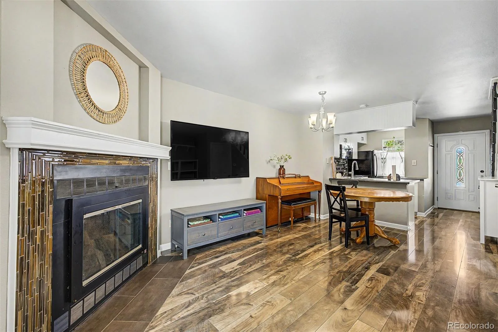 8198 S Columbine Court Centennial CO 80122 | MLS #REC8185413 08282026170609 1600 2