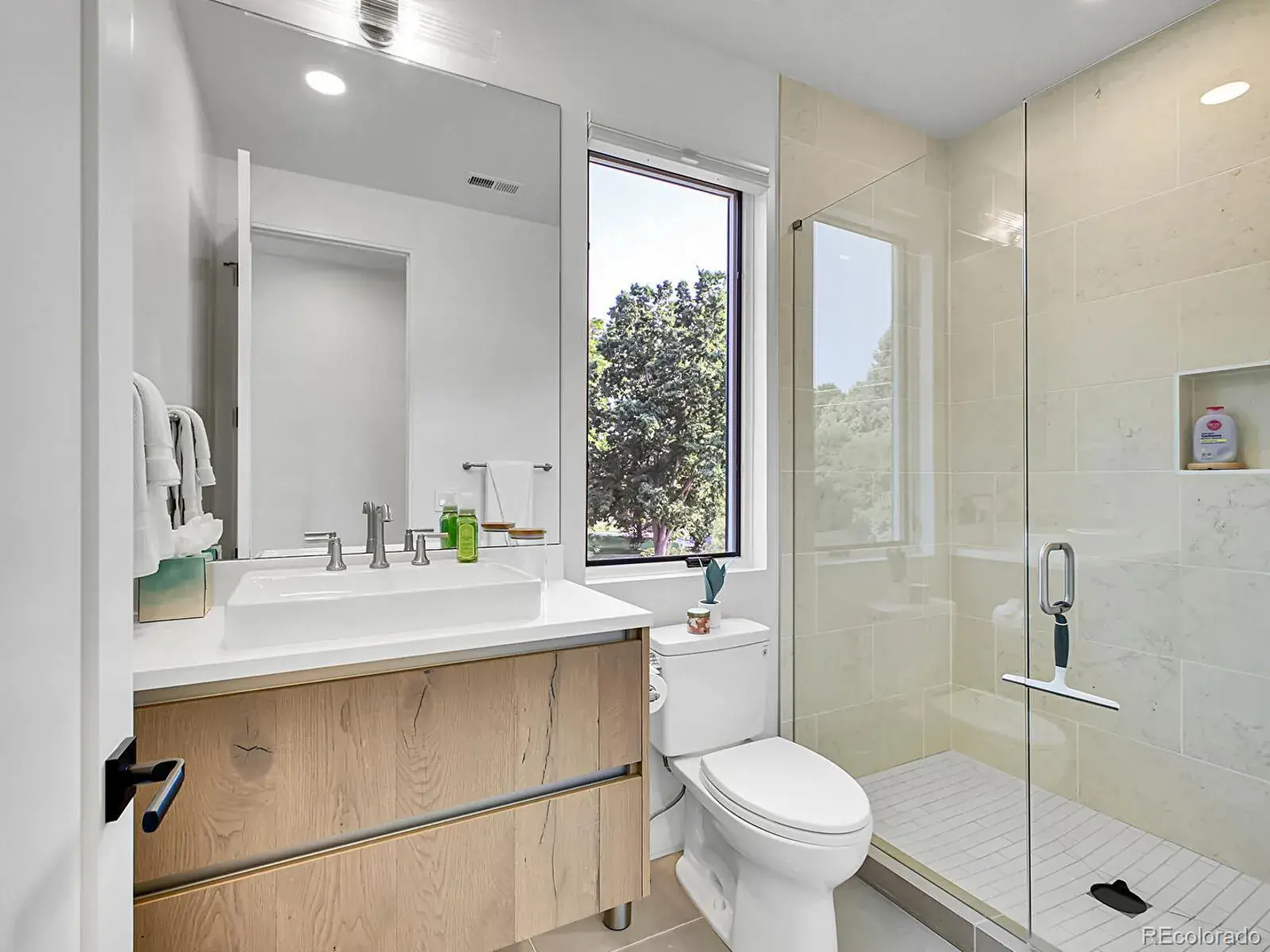 01152026224131 1600 24