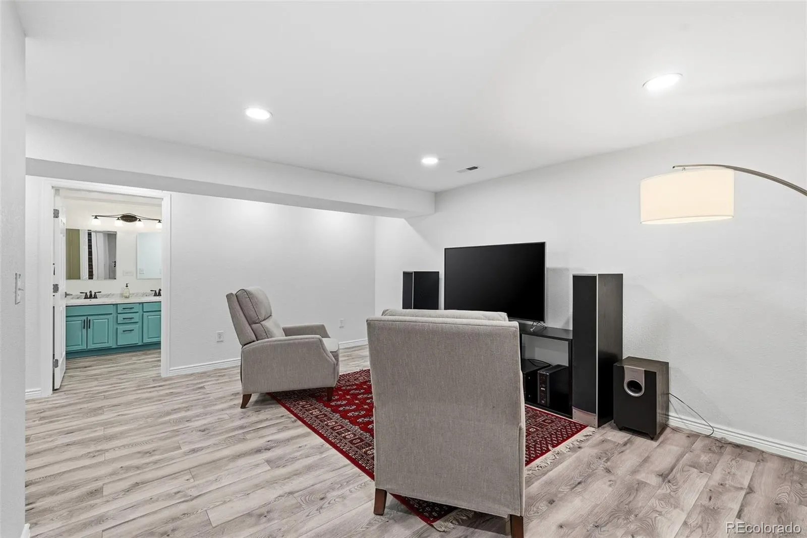 1685 S Emporia Court Aurora CO 80247 MLS #REC8189996 05212026185554 1600 19