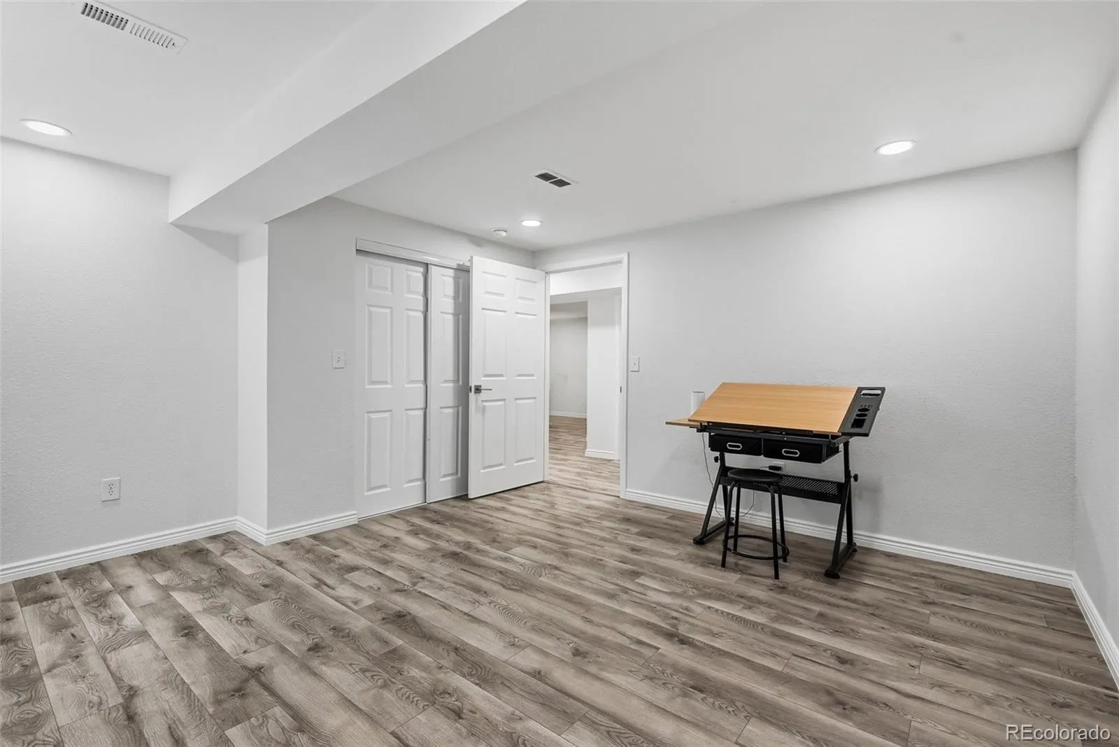 1685 S Emporia Court Aurora CO 80247 MLS #REC8189996 05212026185554 1600 23