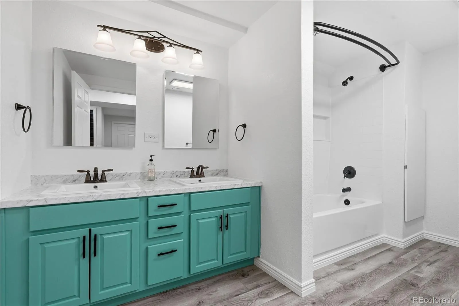 1685 S Emporia Court Aurora CO 80247 MLS #REC8189996 05212026185554 1600 26