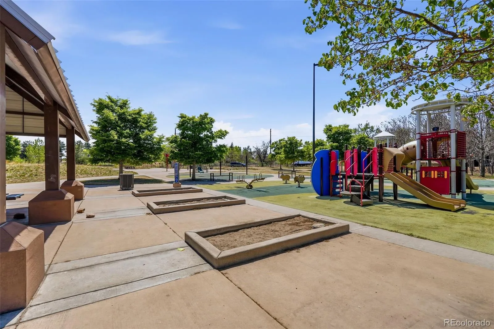 1685 S Emporia Court Aurora CO 80247 MLS #REC8189996 05212026185554 1600 30