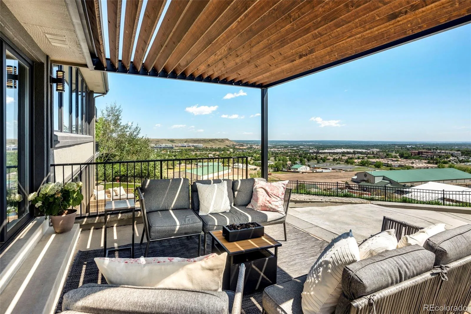 122 Loveland Way Golden CO 80401 | MLS #REC8195305 06202026055006 1600 20