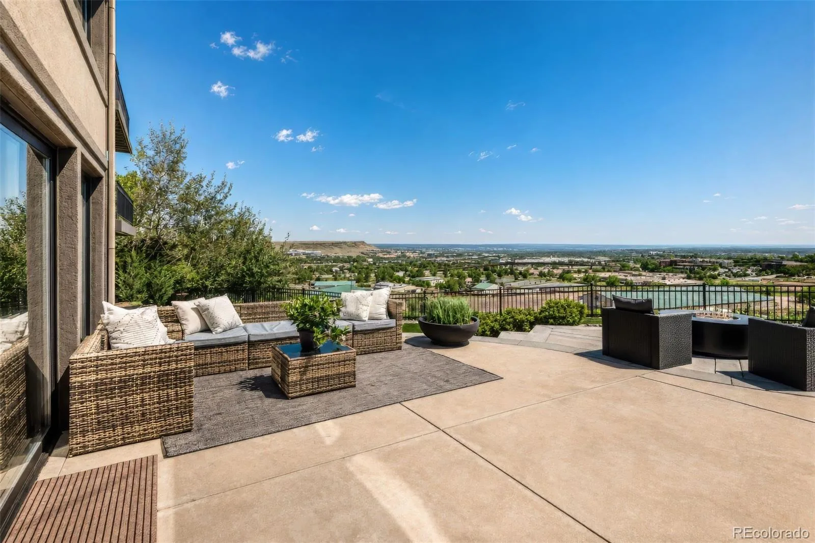 122 Loveland Way Golden CO 80401 | MLS #REC8195305 06202026055006 1600 46