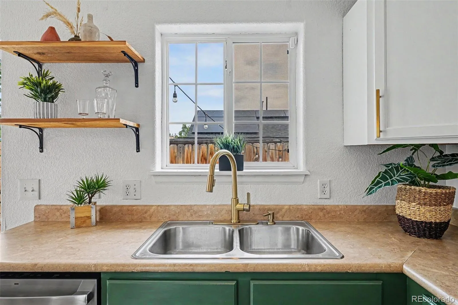 620 S Stuart Street Denver CO 80219 MLS #REC8197444 05282026162742 1600 10