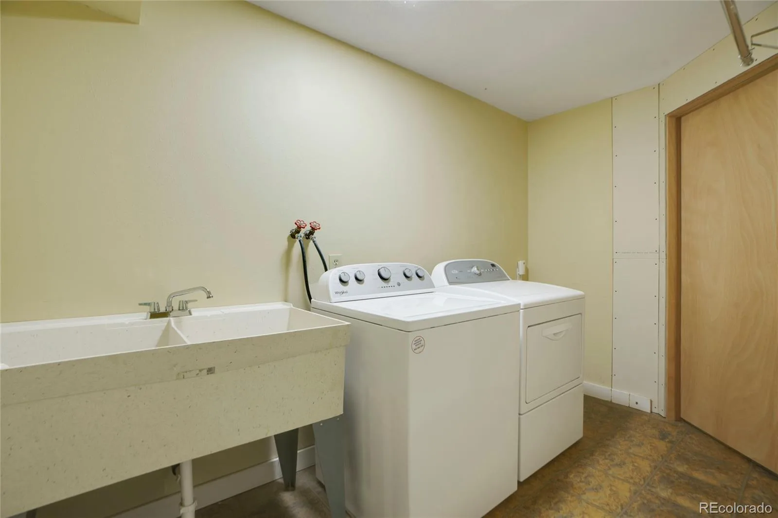 7609 E Jamison Drive Centennial CO 80112 MLS #REC8197894 06082026205408 1600 13