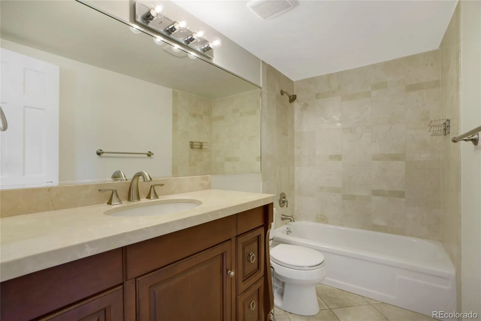 7609 E Jamison Drive Centennial CO 80112 MLS #REC8197894 06082026205408 1600 8