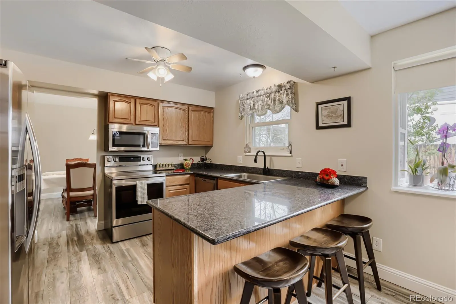 04152026211300 1600 10