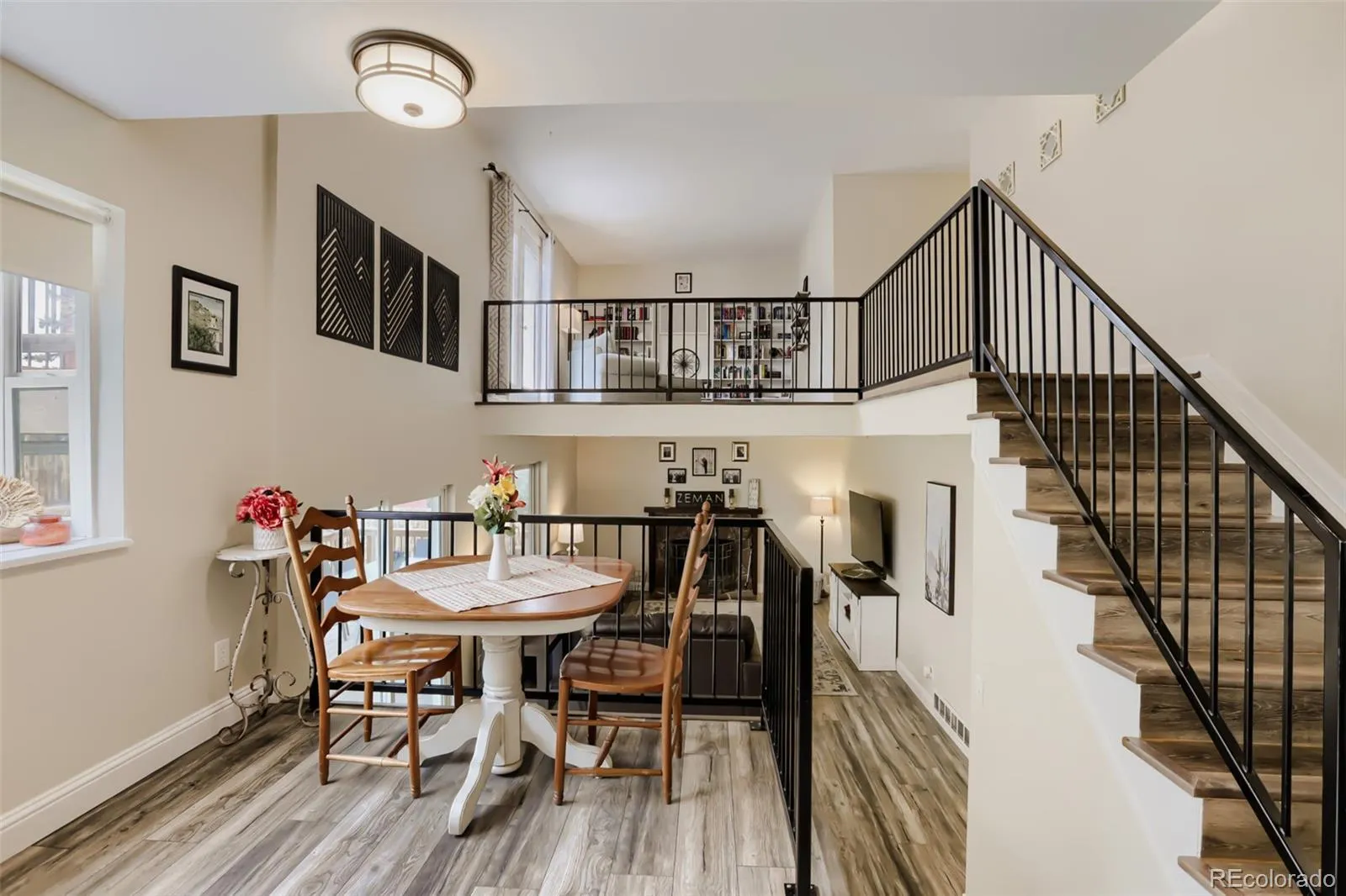 04152026211300 1600 11