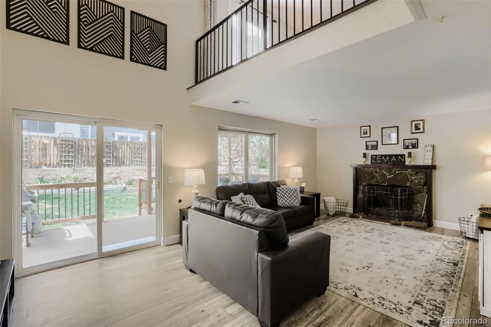 04152026211300 1600 16