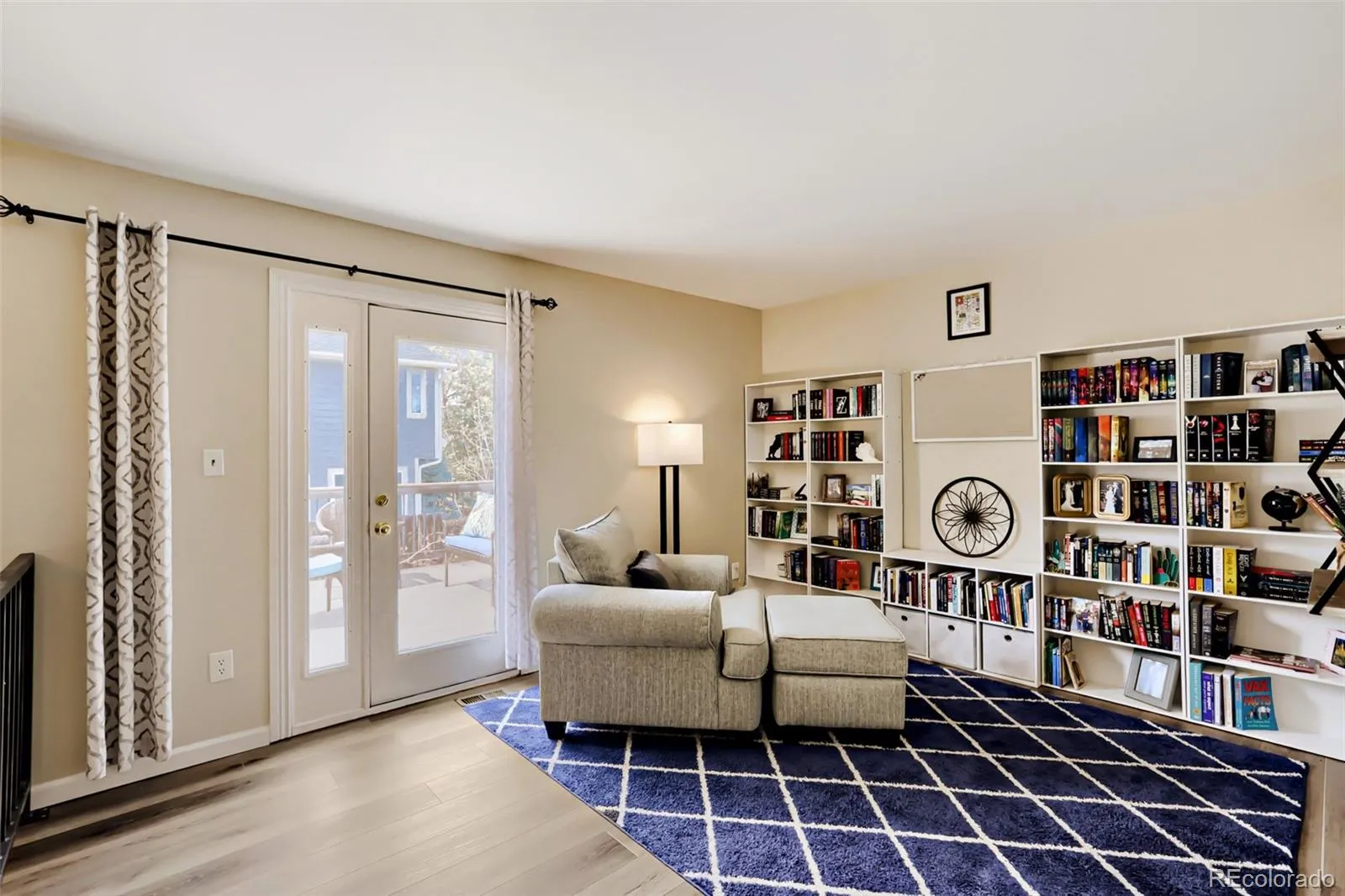 04152026211300 1600 18