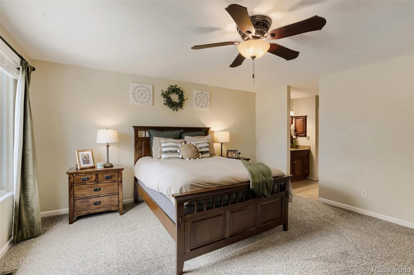 04152026211300 1600 24