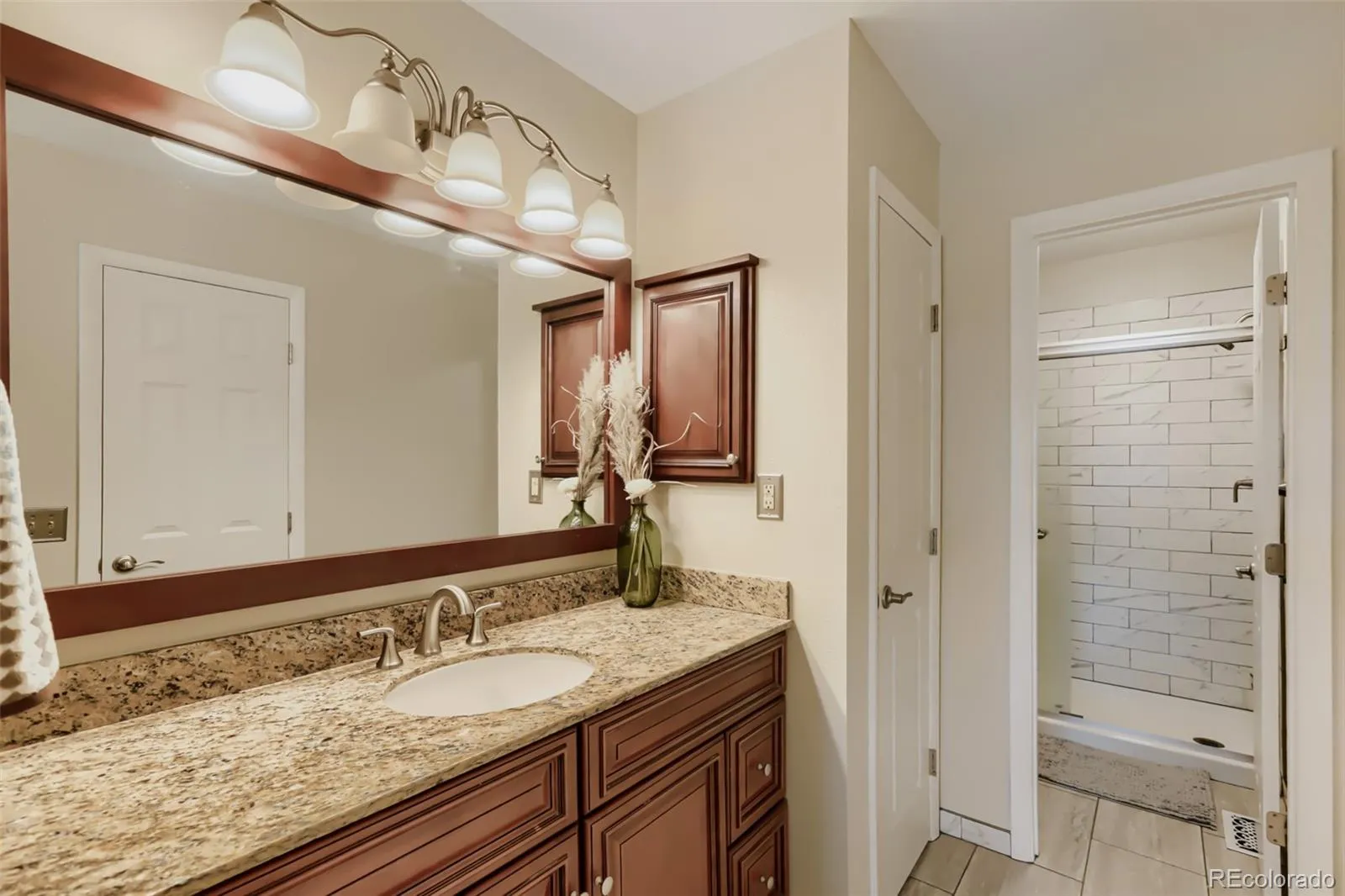 04152026211300 1600 25