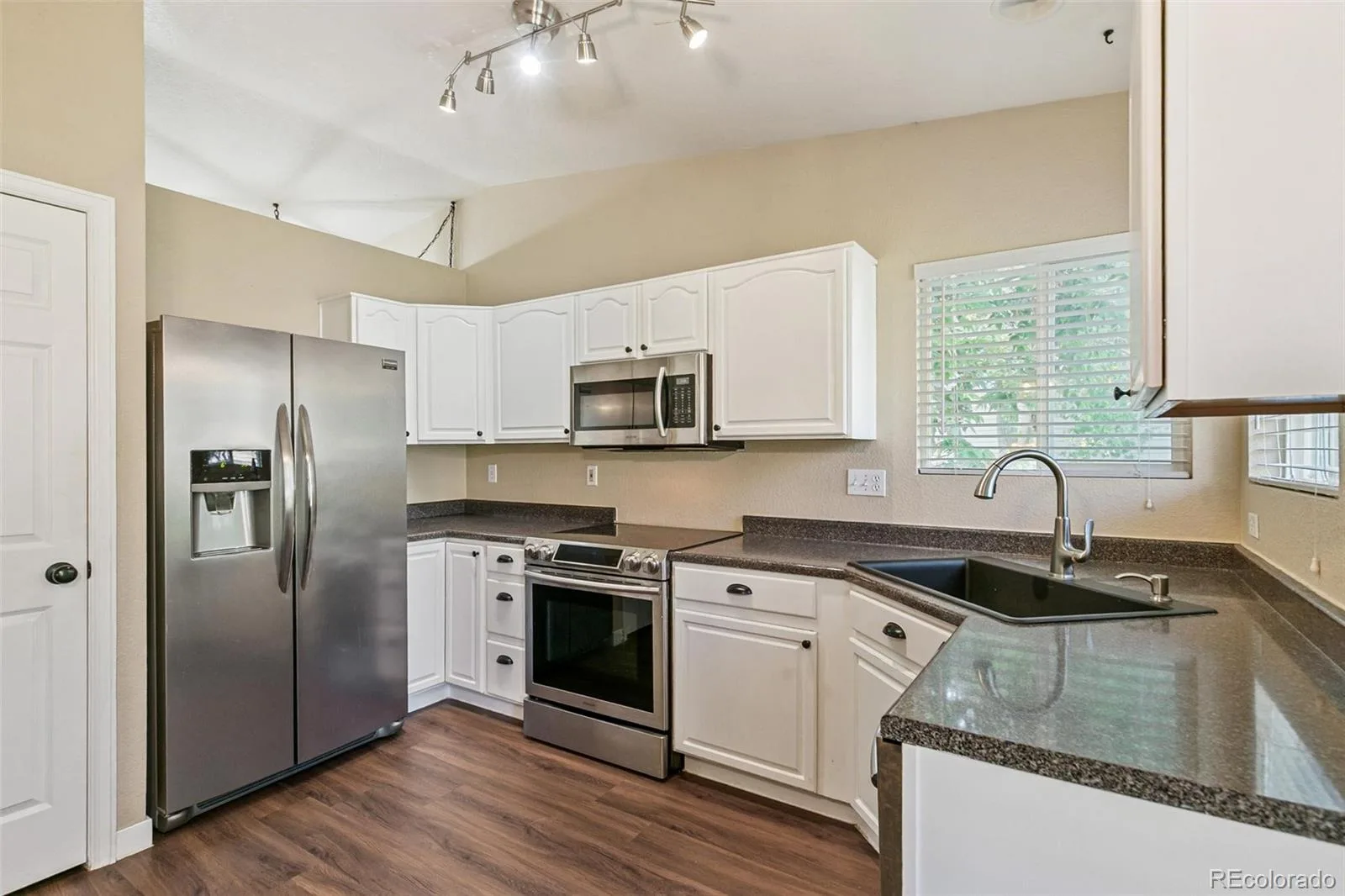 7845 Mule Deer Place Littleton CO 80125 | MLS #REC8201347 06172026001032 1600 7