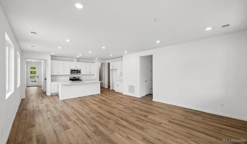 6583 N Malta Street Aurora CO 80019 | MLS #REC8203746 09222026085540 800 10