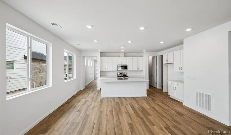 6583 N Malta Street Aurora CO 80019 | MLS #REC8203746 09222026085540 800 3