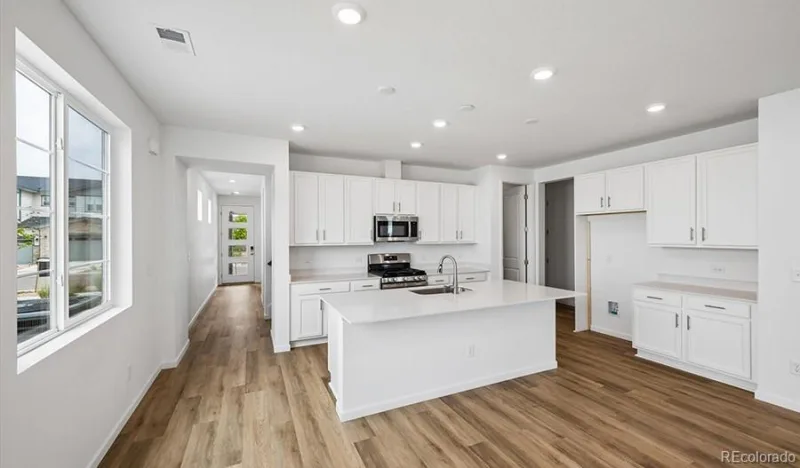 6583 N Malta Street Aurora CO 80019 | MLS #REC8203746 09222026085540 800 4