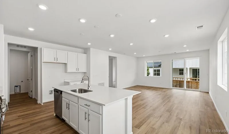 6583 N Malta Street Aurora CO 80019 | MLS #REC8203746 09222026085540 800 7
